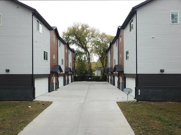 703 & 705 10th AVE N, Fargo, ND 58102