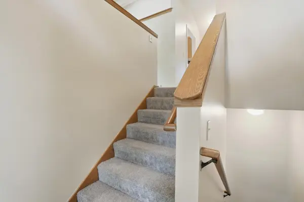104 Mark DR NE, Hutchinson, MN 55350