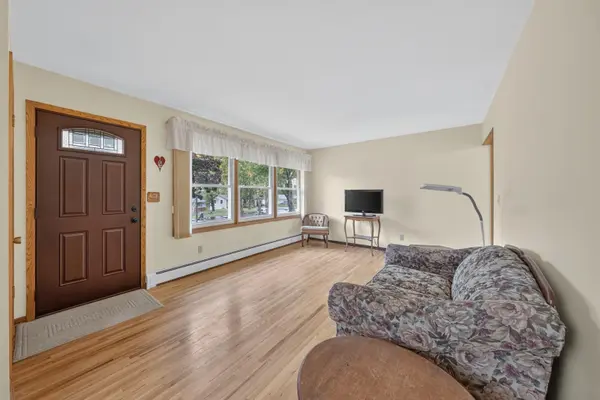 3955 Oak Park CIR SE, Rochester, MN 55904