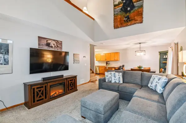 2148 Mcgregor LN, Shakopee, MN 55379