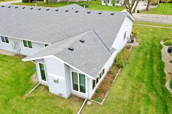 2506 9th ST SW, Willmar, MN 56201