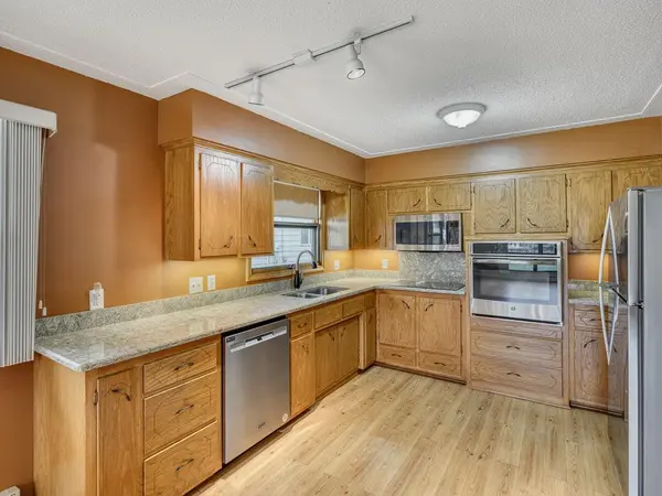 85 Rice Creek WAY NE, Fridley, MN 55432