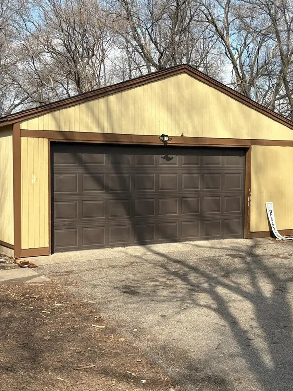 227 Dale ST E, South Saint Paul, MN 55075