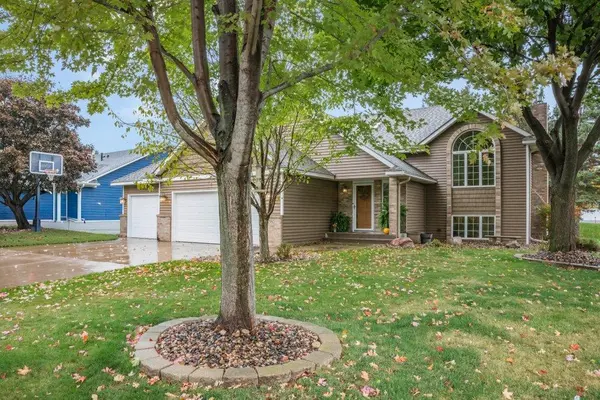 2930 Desoto ST, Little Canada, MN 55117
