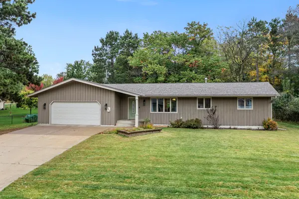 2850 Ivy ST S, Cambridge, MN 55008