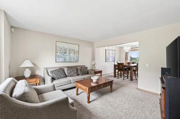 4156 Hilltop LN, Eagan, MN 55123