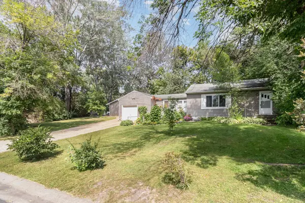14387 Watersedge TRL NE, Prior Lake, MN 55372