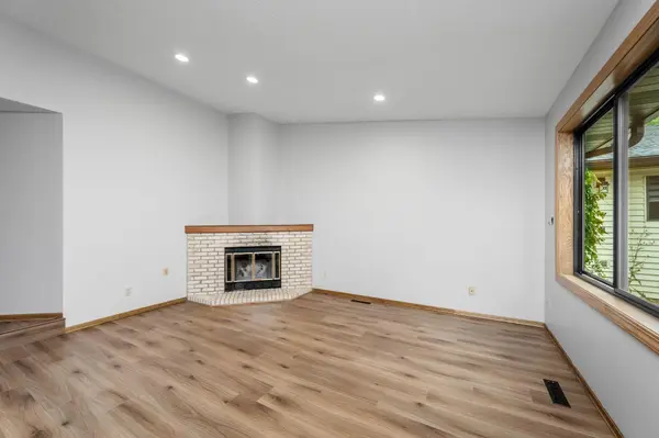 8654 134th ST W, Apple Valley, MN 55124