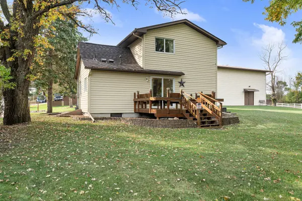 1130 E School ST, Owatonna, MN 55060