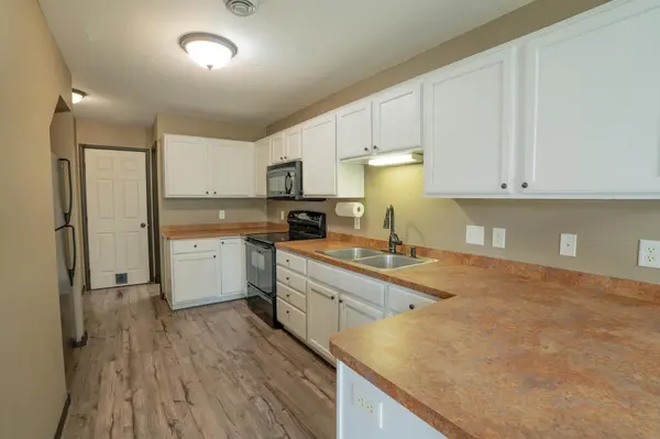 3512 Sterling Heights DR #J, River Falls, WI 54022