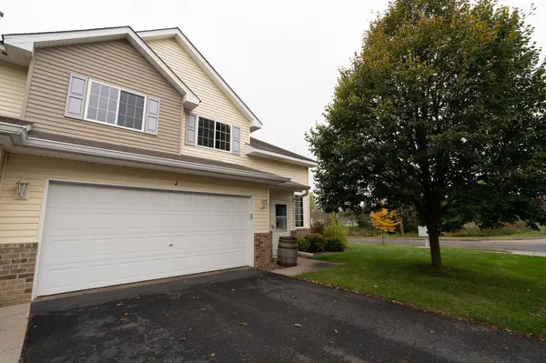 3512 Sterling Heights DR #J, River Falls, WI 54022