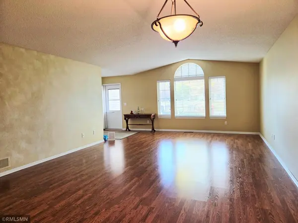 11003 57th ST NE, Albertville, MN 55301