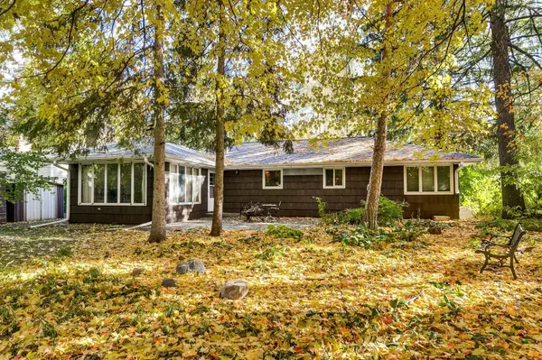 1953 Tatum ST, Roseville, MN 55113