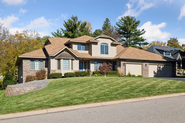 703 Wesley LN, Mendota Heights, MN 55118