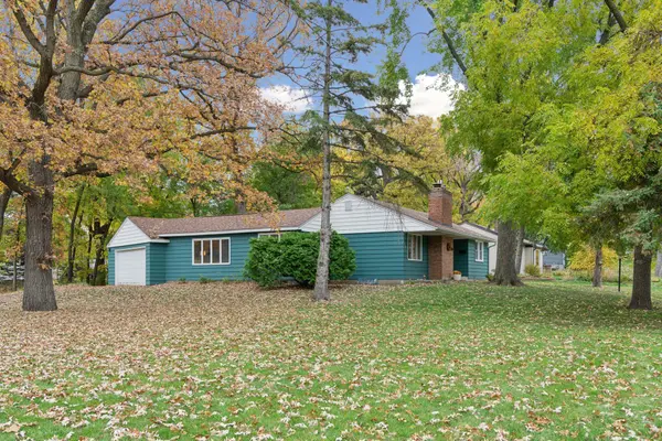 3230 Lee AVE N, Golden Valley, MN 55422
