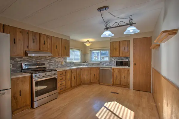 2250 Red Pine DR S, Cambridge, MN 55008