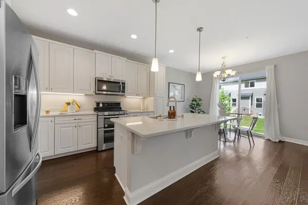 18145 Glassfern LN,  Lakeville,  MN 55044
