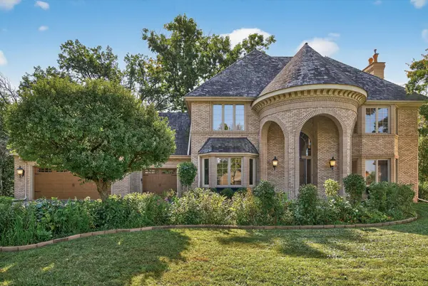 5480 Maple Ridge CT, Minnetonka, MN 55343