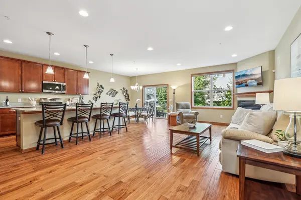 9534 Roosevelt DR, Chanhassen, MN 55317