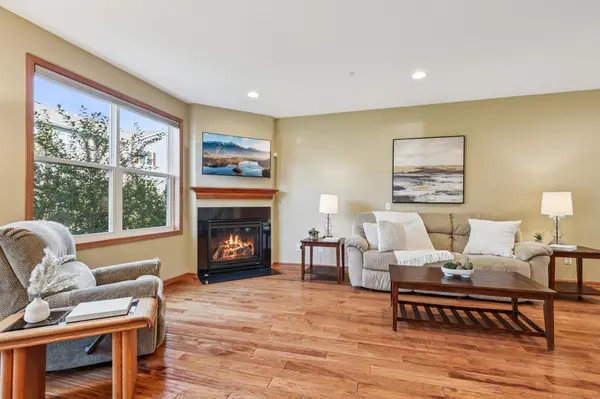 9534 Roosevelt DR, Chanhassen, MN 55317