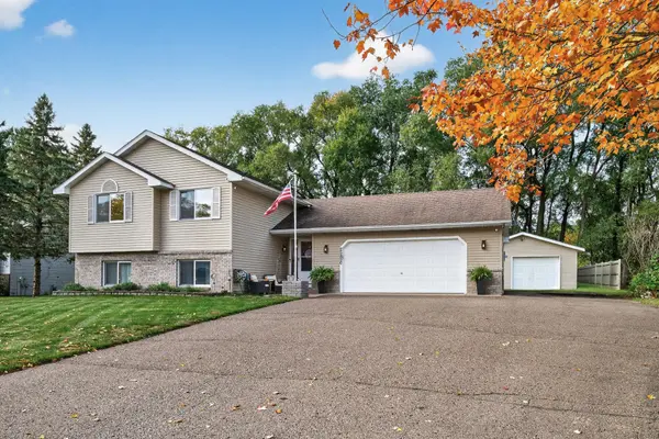25850 Finch CT, Wyoming, MN 55092