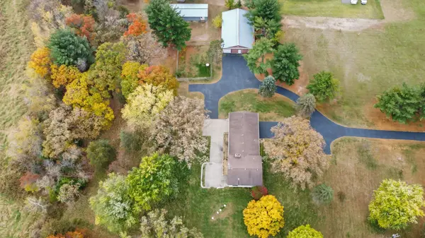 17855 Round Lake BLVD NW, Andover, MN 55304