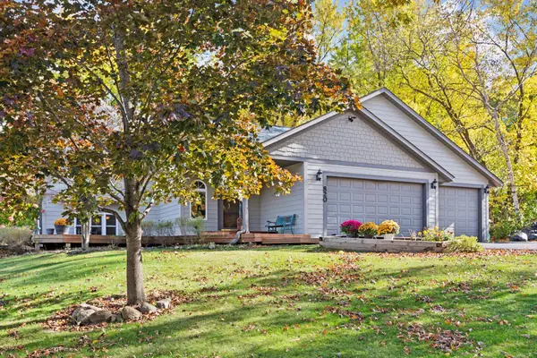 820 Hallam AVE N, Mahtomedi, MN 55115