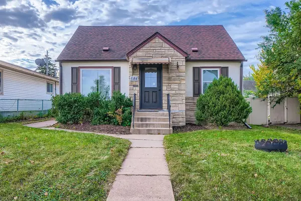 684 37th AVE NE, Minneapolis, MN 55421