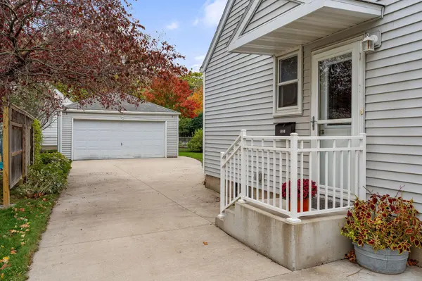 1223 S Cedar AVE, Owatonna, MN 55060