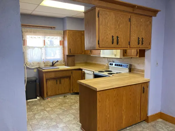 614 1st ST, Hawley, MN 56549
