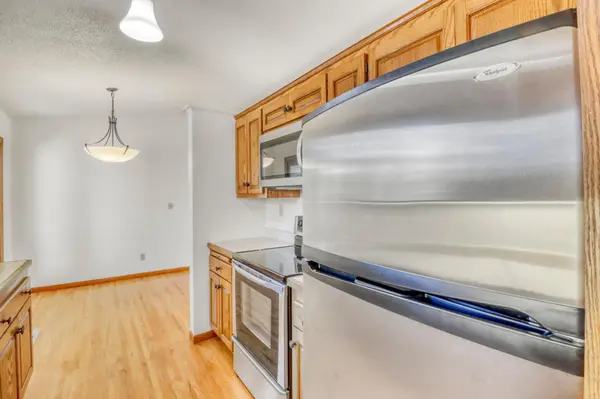 530 Cedar LN, Moorhead, MN 56560