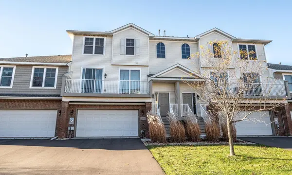 20041 Heritage DR, Lakeville, MN 55044