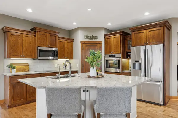 24700 Trail Haven LN, Rogers, MN 55374