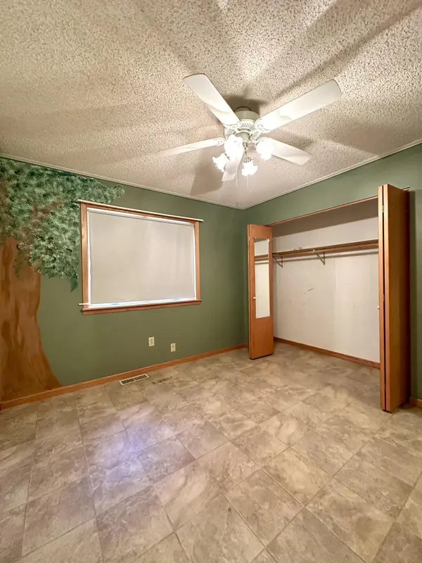 3975 Lovell RD, Circle Pines, MN 55014