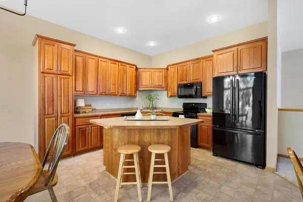 1129 Seurer ST, Elko New Market, MN 55054