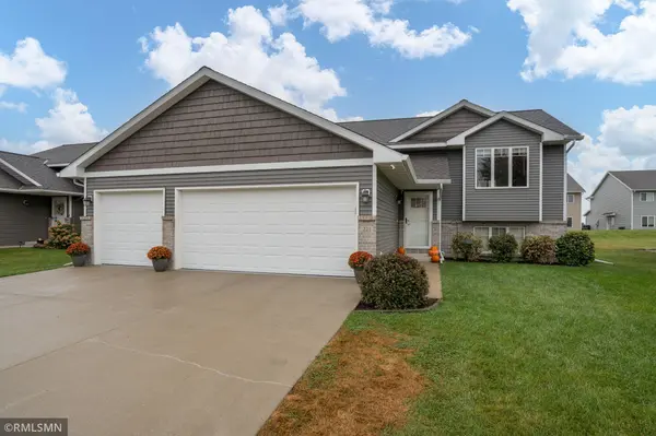 221 Cypress DR, Mankato, MN 56001