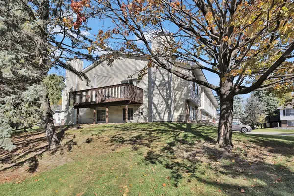 7665 Afton CT, Woodbury, MN 55125