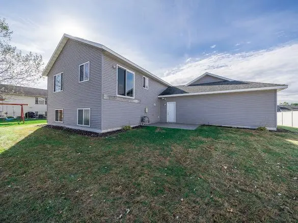 504 11th AVE SW, Rice, MN 56367