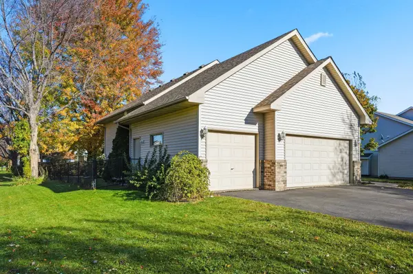 19714 Executive PATH, Farmington, MN 55024