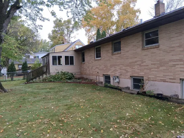 904 3rd ST S, Cold Spring, MN 56320