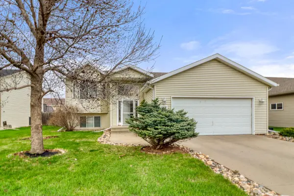 1040 39th AVE W, West Fargo, ND 58078