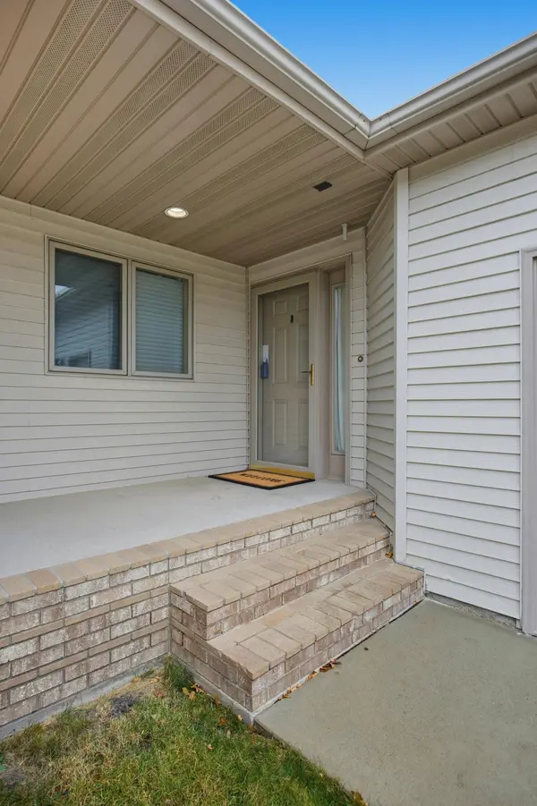 2830 Wheatland DR S, Fargo, ND 58103