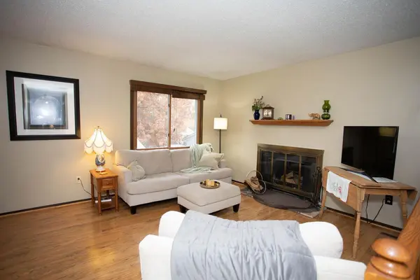 7841 Rimbley RD, Woodbury, MN 55125