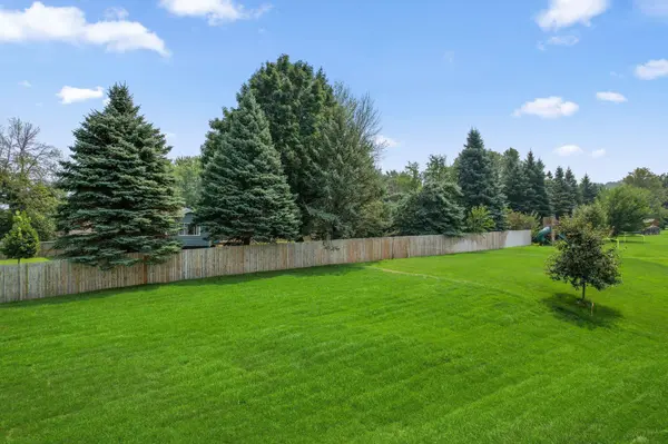 2015 Brookview ST, Shakopee, MN 55379