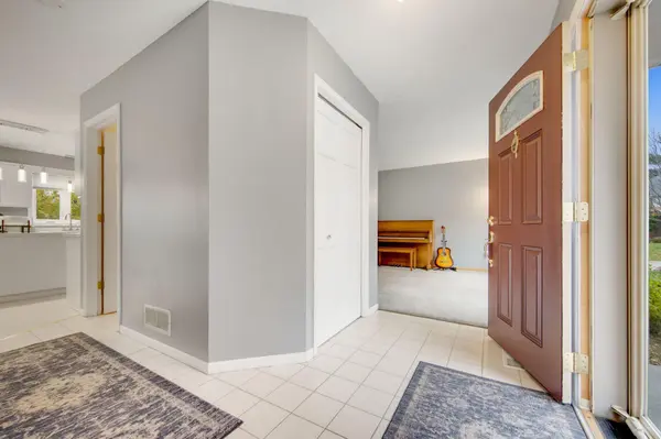 3608 Oak Creek TER, Vadnais Heights, MN 55127