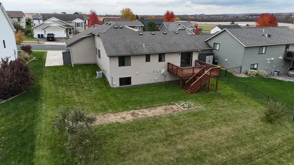 314 Keystone DR NE, Pine Island, MN 55963