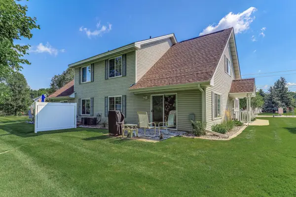 9061 Underwood LN N, Maple Grove, MN 55369