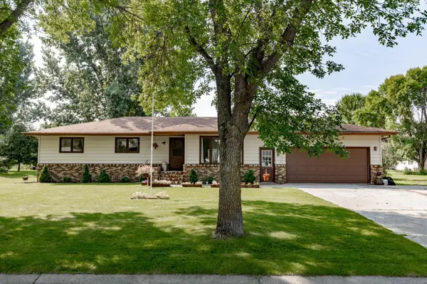 702 7th AVE SE, Barnesville, MN 56514
