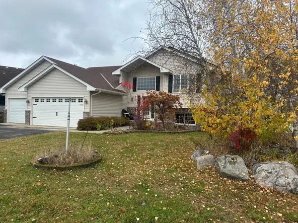 844 Beech LN S, Annandale, MN 55302