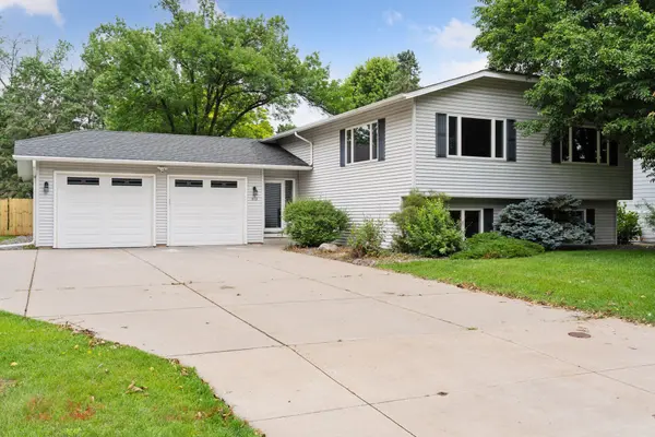 613 S Owasso BLVD W, Roseville, MN 55113